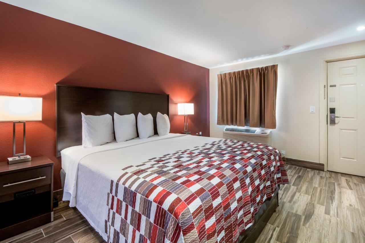 Travelodge Tx Hotel 2*