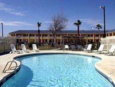 Travelodge Tx 2*